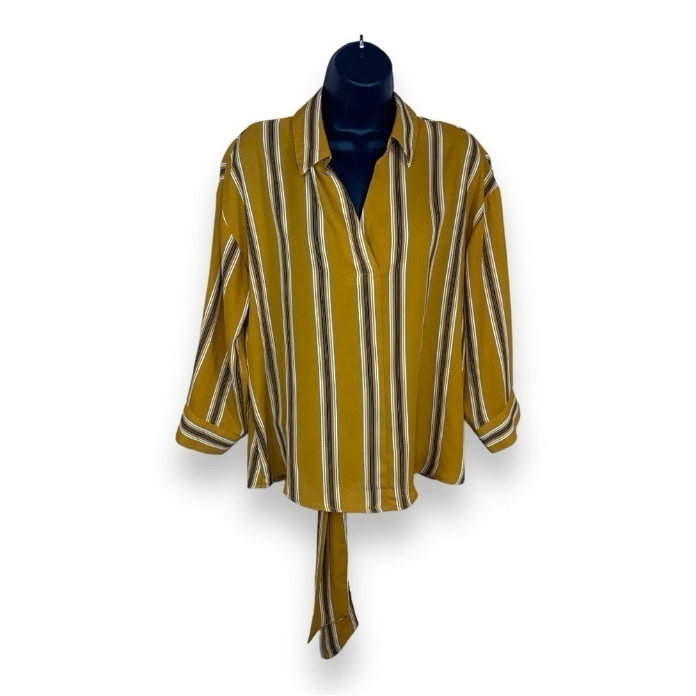 MEDIUM FOREVER 21 YELLOW STRIPE BLOUSE LONG SLEEVE WRAP STYLE